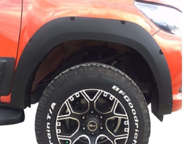 Toyota Hilux 2015-2021 Uyumlu Yedek Parça Çıkıntılı Civatasız Çamurluk Kaplama Dodik 2.5 cm