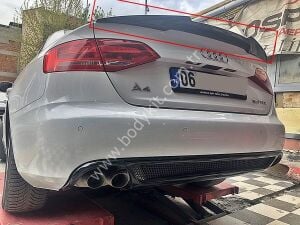 Audi A4  Uyumlu Yedek Parça Yarasa Bagaj Spoiler