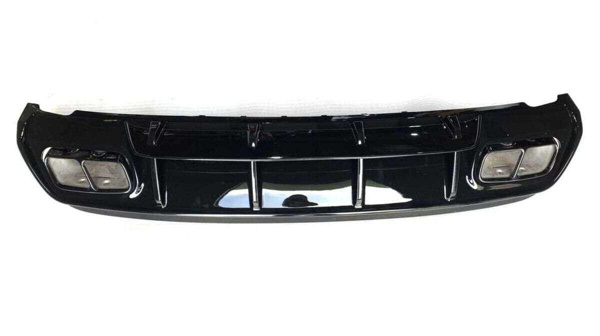 Mercedes W176 16-18 A45 Uyumlu Yedek Parça AMG Difüzör Siyah Egzoz