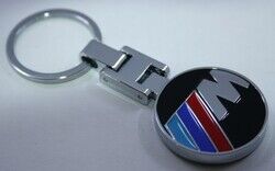 M Metal Anahtarlık Siyah