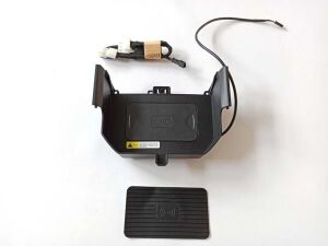 Bmw 5 Serisi G30 2017+ Uyumlu Yedek Parça Telefon Şarjı