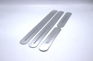 Nissan Gri Işıksız Kapı Eşiği