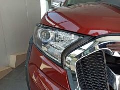 Ford Ranger 2015-2020 Far Çerçevesi Kaplama Siyah