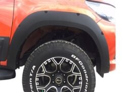 Toyota Hilux 2015-2021 Çıkıntılı Civatasız Çamurluk Kaplama Dodik