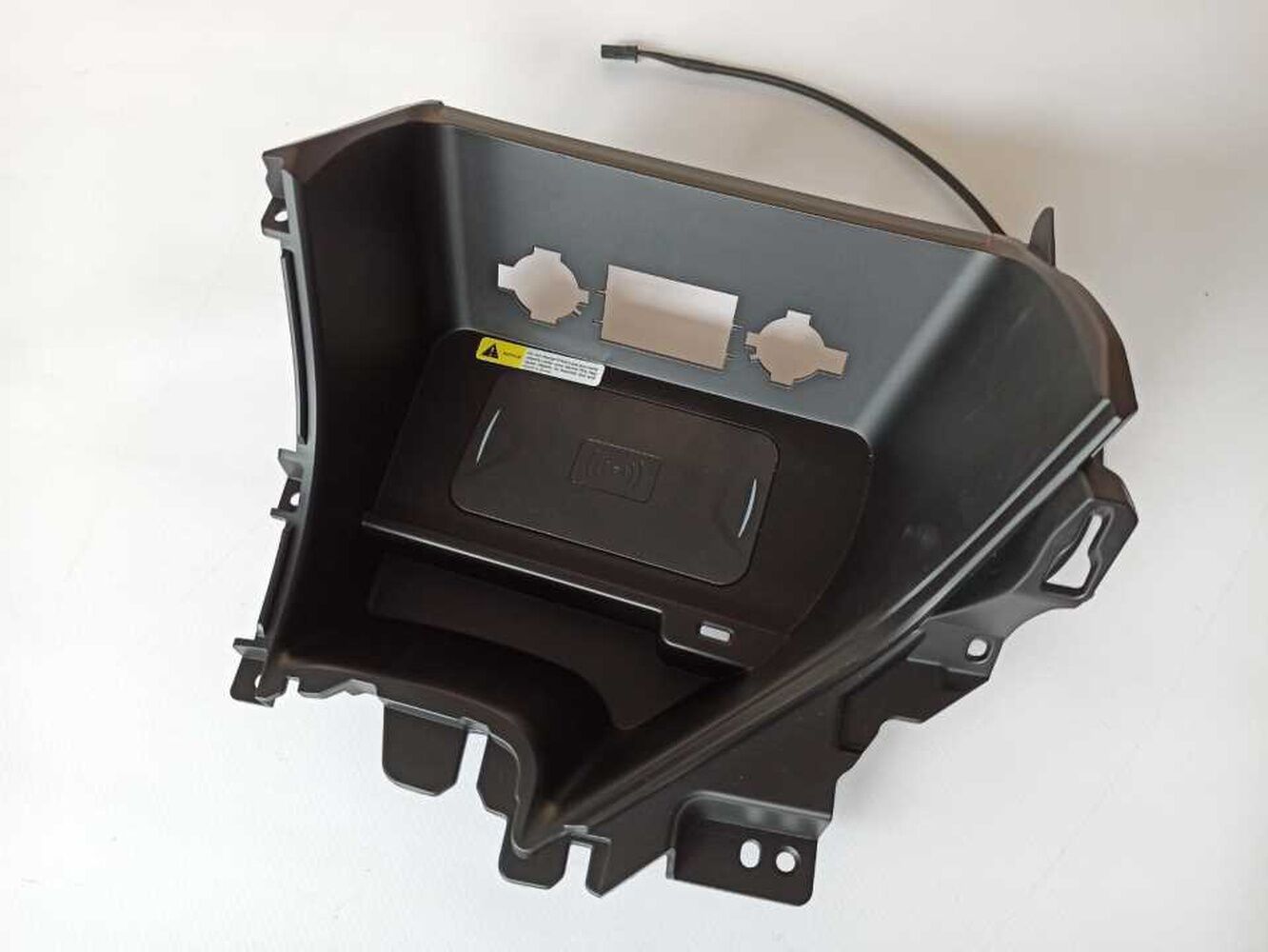 Kia Sportage 2016-2019 Kablosuz Şarj Standı