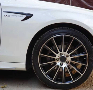 Mercedes V8 Uyumlu Yedek Parça Biturbo Yazı Ve Vent Takımı Piano Black