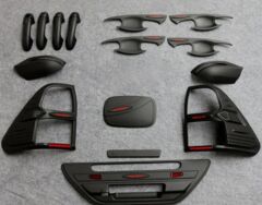 Toyota Hilux Revo 2015 ve Sonrası Siyah Kaplama Seti