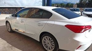 Ford Focus  Uyumlu Yedek Parça  2019+ Kapı Çıtası Pıano Black