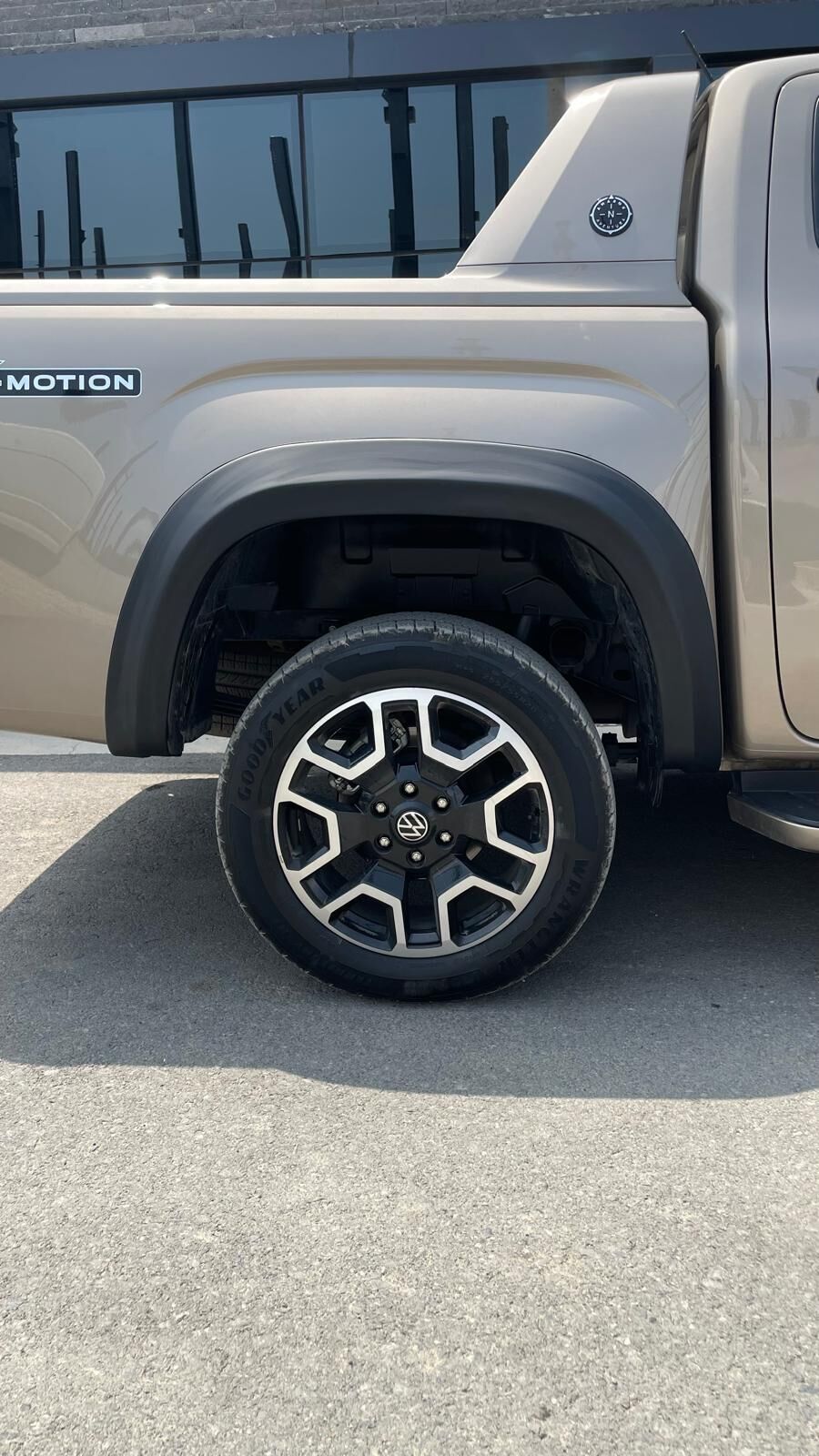 Voklswagen Amarok 2023-2024 Ön Çıkıntılı Civatasız 3,5 Cm Dodik (Sensörsüz)