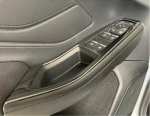 Ford Focus Uyumlu Yedek Parça   2019+ Kapı Kolçak Kaplama Siyah