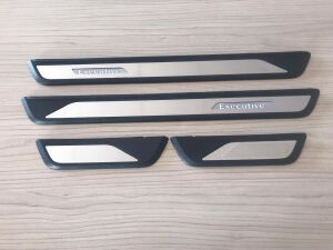 Honda Cıvıc FE1 2022 Için Uyumlu Işıksız Kapı Eşiği