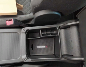 Volkswagen Tiguan 2016-2021 Uyumlu Yedek Parça Orta Konsol Kutusu