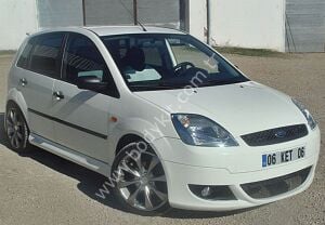 Ford Fiesta  Uyumlu Yedek Parça Ön Sisli Tampon Eki