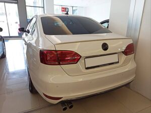Volkswagen Jetta 2012-2018 Uyumlu Yedek Parça Wing Spoiler- Piano Black