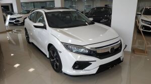 Civic Uyumlu Yedek Parça Consept Model Ön Tampon Ek Piano Black Detaylı