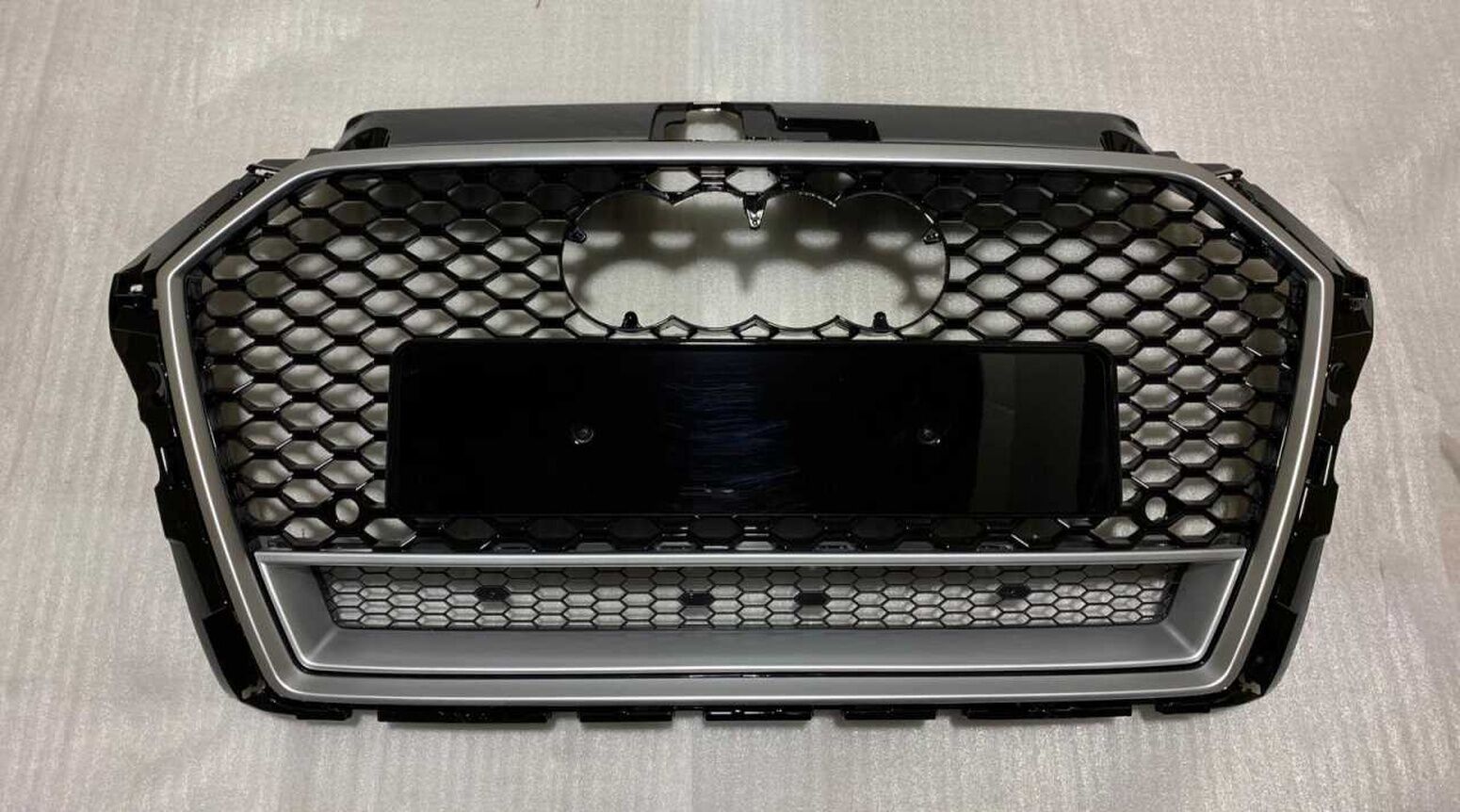 Audi A3 RS3 2017-2020 Panjur Gri