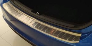 Hyundai Elantra 2016-2018 Arka Tampon Üst Koruması Krom