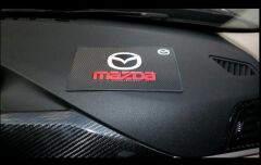 Mazda Torpido Kaydırmaz Ped