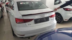 Audi A3 Sedan 2013-2019  Uyumlu Yedek Parça Led Spoiler Piano Black