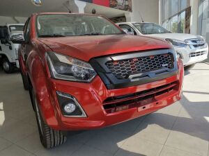İsuzu D-Max 2018+ Panjur Siyah Ledli