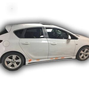 Opel Astra J Hb 2009 - 12 Uyumlu Yedek Parça Rieger Marşpiyel Plastik Boyasız