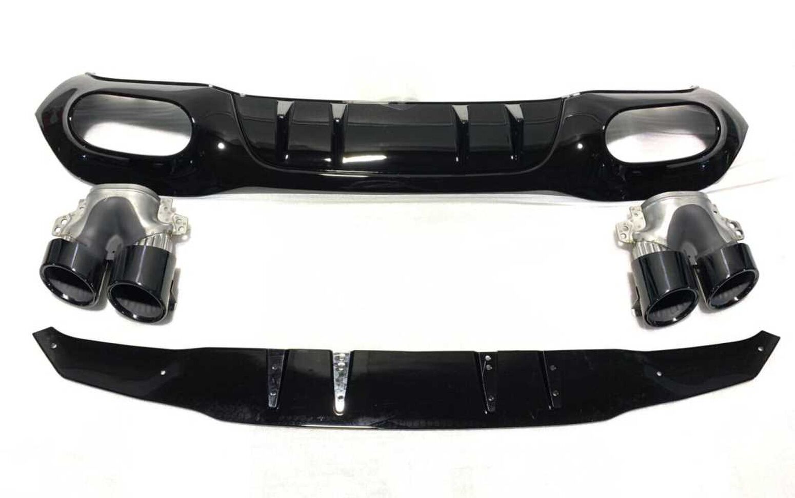 Mercedes A45 W177 HB 2019+ Uyumlu Difüzör & Siyah Egzoz Seti