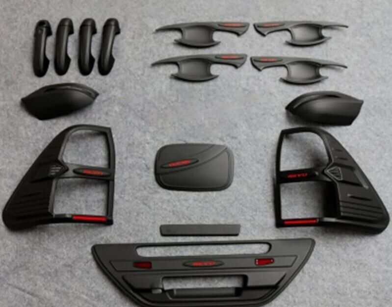 Toyota Hilux Revo 2015+ Uyumlu Yedek Parça Siyah Kaplama Seti