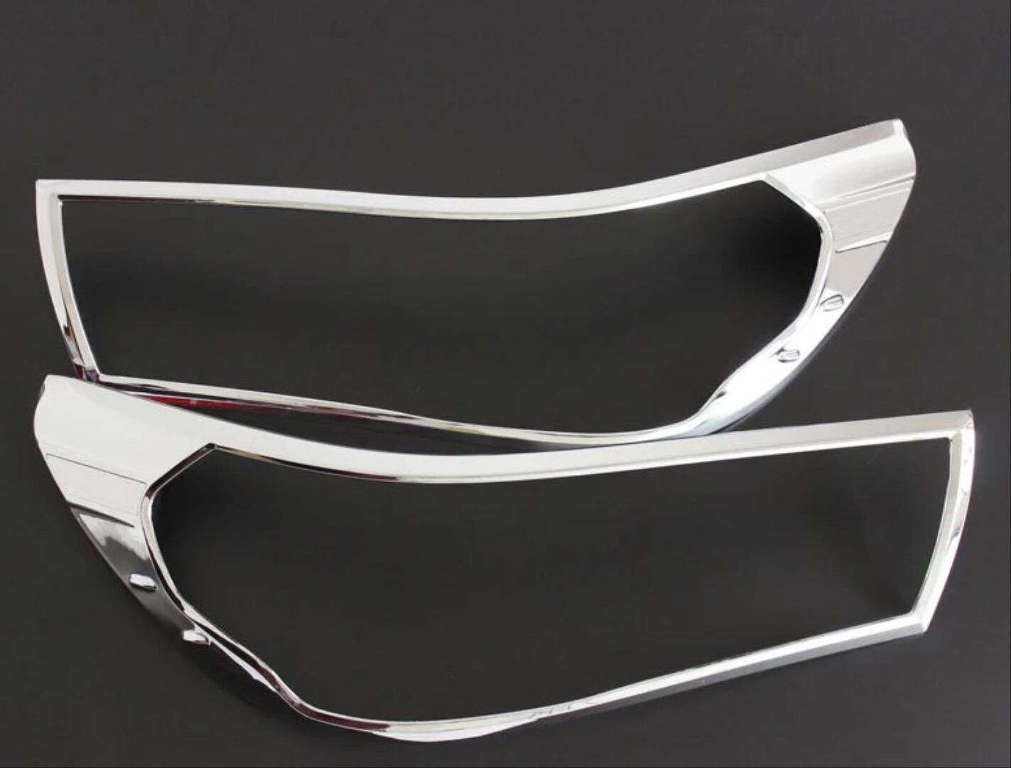 Toyota Hilux Revo 2016-2019 Far Çerçevesi Kaplama Krom