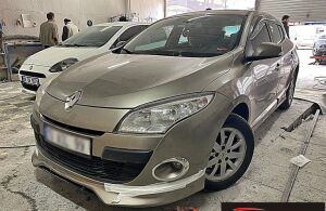Renault Megane 3 HB Uyumlu Yedek Parça ÖNn Tampon Eki