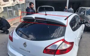 Renault Megane 3 HB Uyumlu Yedek Parça Spoiler