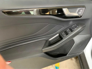 Ford Focus Uyumlu Yedek Parça   2019+ Kapı Döseme Kaplama Tıtanyum Sıyah
