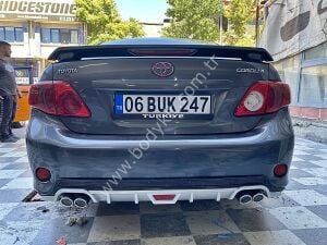 Toyota Corolla Uyumlu Yedek Parça Ayaklı Spoiler