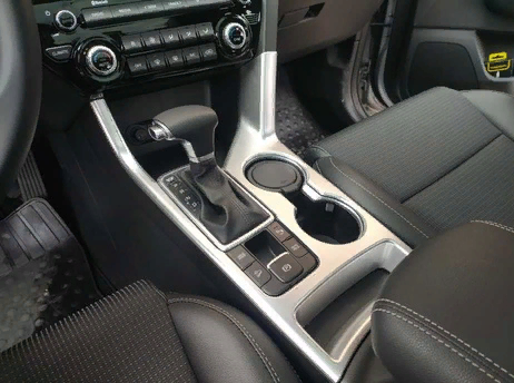 Kia Sportage 2016-2019 Vites Konsol Kaplaması Nikelaj