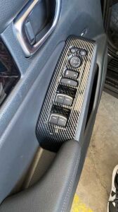 Honda Civic Uyumlu Yedek Parça 2022 Cam Düğme Kaplama- Karbon