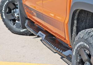 Toyota Hilux Uyumlu Yedek Parça Çelik Yan Basamak AQM4WD S32