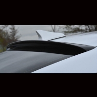 Hyundai Elantra 2021+ Cam Üstü Spoiler Parlak Siyah