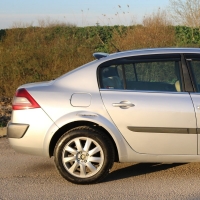 Renault Megane 2 2003 - 2008 Arka Cam Üstü Spoiler